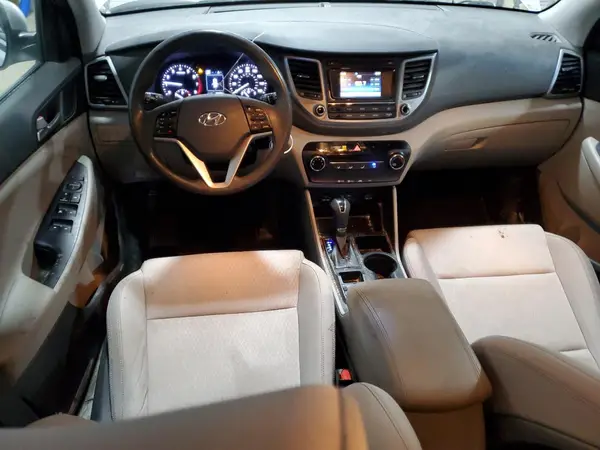 KM8J33A48HU521238 2017 HYUNDAI TUCSON - Image 8