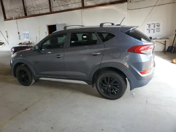KM8J33A48HU523801 2017 HYUNDAI TUCSON - Image 2