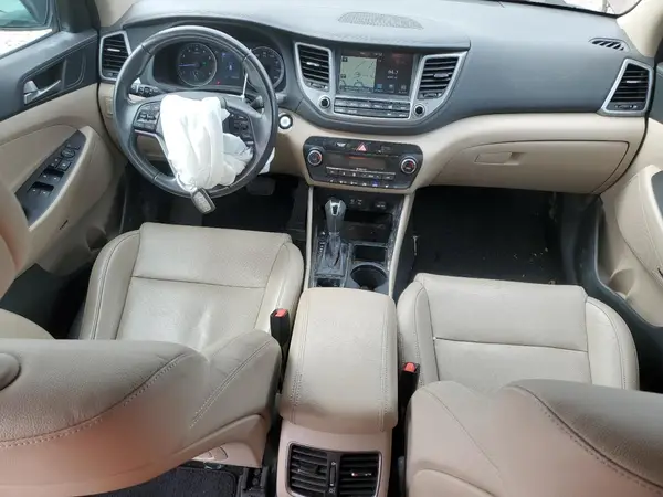 KM8J33A48HU546737 2017 HYUNDAI TUCSON - Image 8