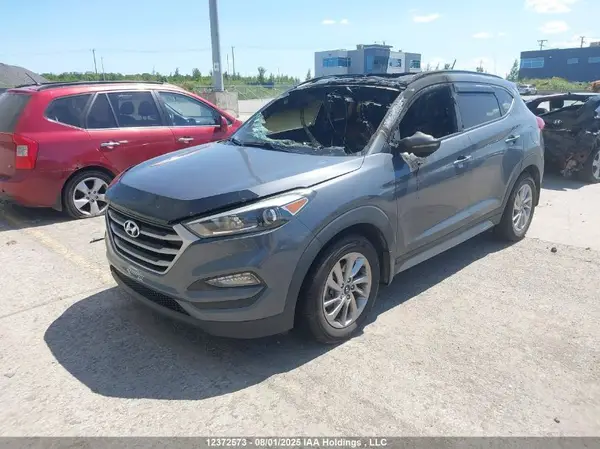 KM8J33A48HU573906 2017 HYUNDAI TUCSON - Image 2