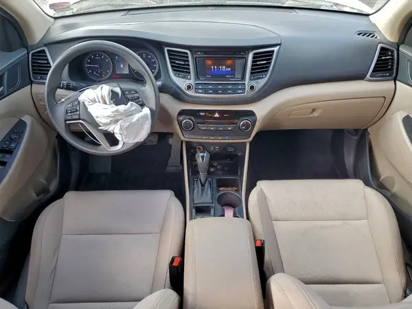 KM8J33A48HU580595 2017 HYUNDAI TUCSON - Image 8