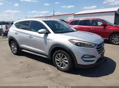 KM8J33A48HU582878 2017 HYUNDAI TUCSON