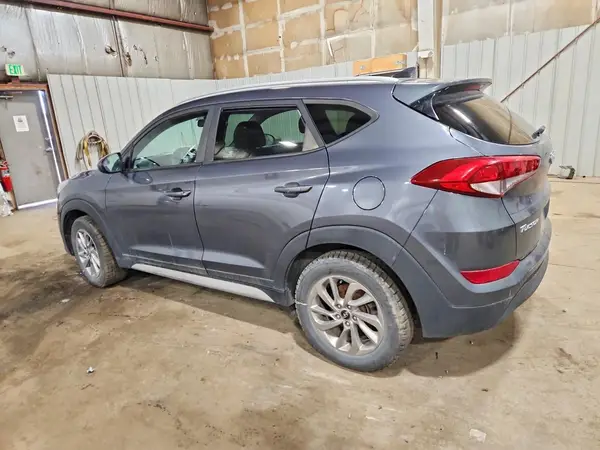 KM8J33A48JU597421 2018 HYUNDAI TUCSON - Image 2