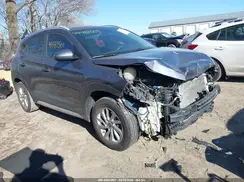 KM8J33A48JU597497 2018 HYUNDAI TUCSON