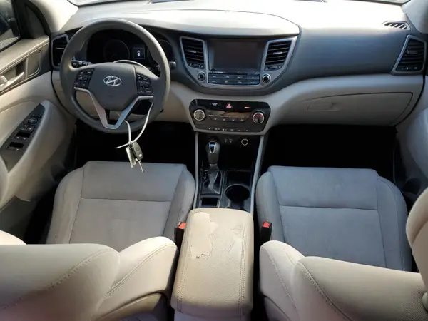 KM8J33A48JU600365 2018 HYUNDAI TUCSON - Image 8