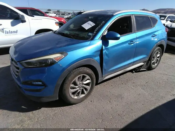 KM8J33A48JU602357 2018 HYUNDAI TUCSON - Image 2