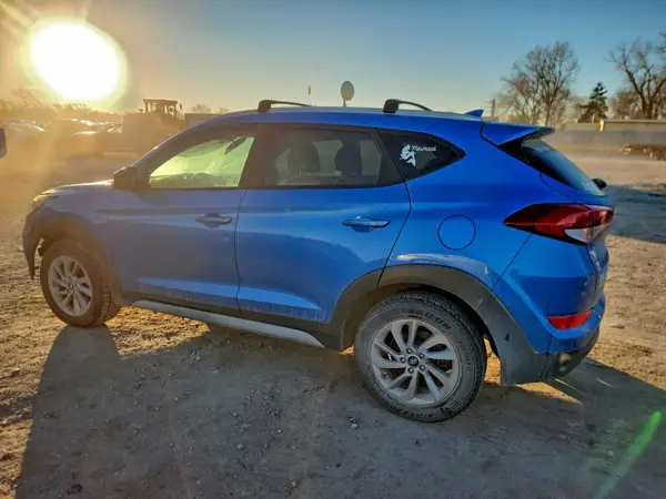 KM8J33A48JU626187 2018 HYUNDAI TUCSON - Image 2