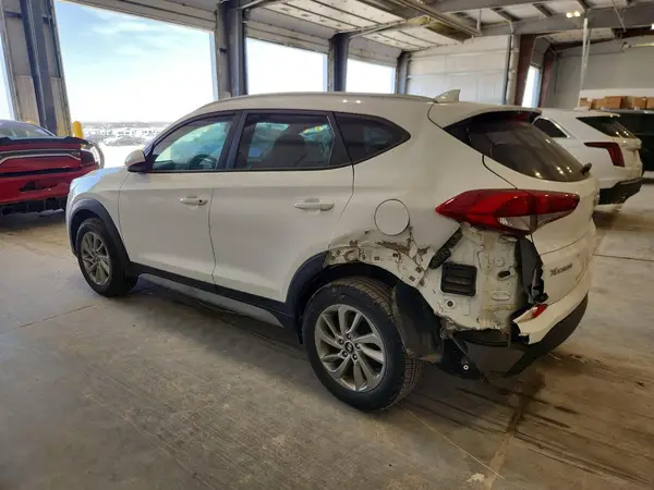 KM8J33A48JU626917 2018 HYUNDAI TUCSON - Image 2