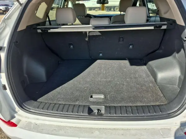 KM8J33A48JU634094 2018 HYUNDAI TUCSON - Image 8