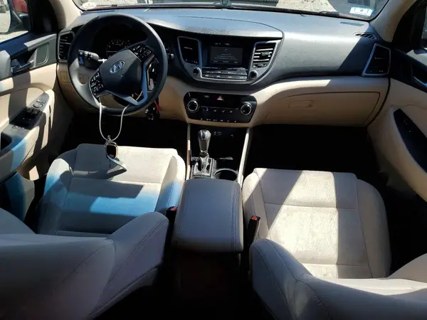 KM8J33A48JU641580 2018 HYUNDAI TUCSON - Image 8