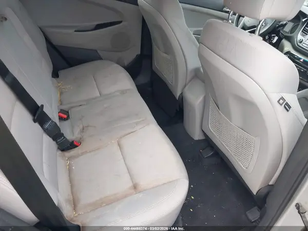 KM8J33A48JU643118 2018 HYUNDAI TUCSON - Image 8
