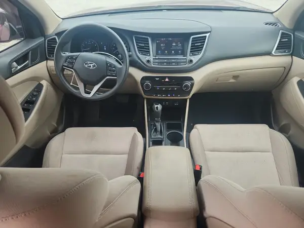 KM8J33A48JU643720 2018 HYUNDAI TUCSON - Image 8
