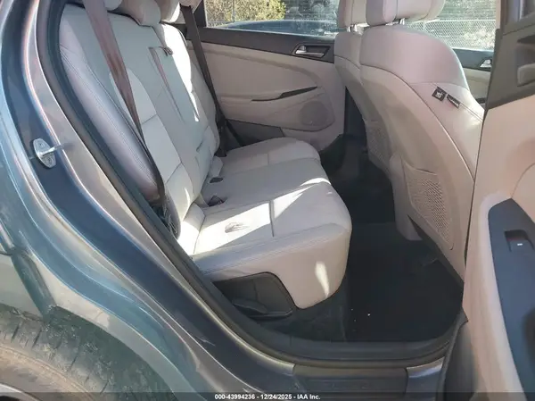 KM8J33A48JU671274 2018 HYUNDAI TUCSON - Image 8