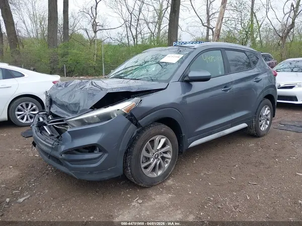 KM8J33A48JU679777 2018 HYUNDAI TUCSON - Image 2