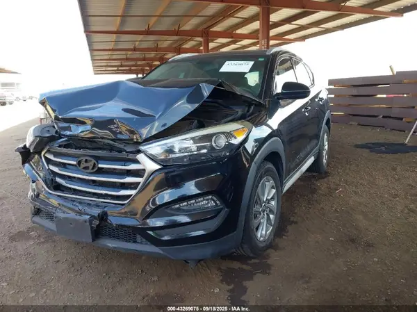 KM8J33A48JU682212 2018 HYUNDAI TUCSON - Image 2