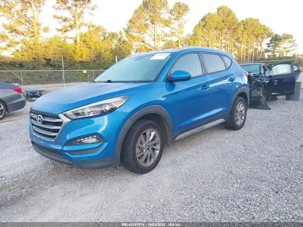 KM8J33A48JU692156 2018 HYUNDAI TUCSON - Image 2