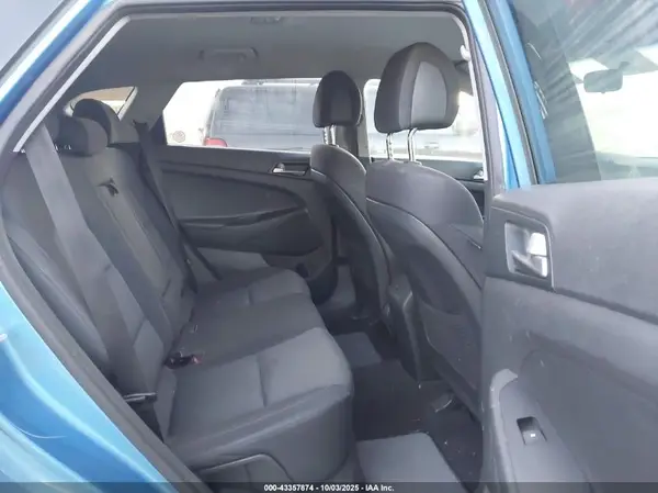 KM8J33A48JU692156 2018 HYUNDAI TUCSON - Image 8