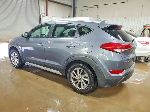 KM8J33A48JU692741 2018 HYUNDAI TUCSON - Image 2