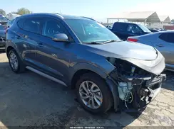 KM8J33A48JU696742 2018 HYUNDAI TUCSON