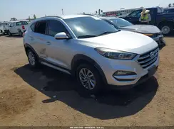 KM8J33A48JU700532 2018 HYUNDAI TUCSON