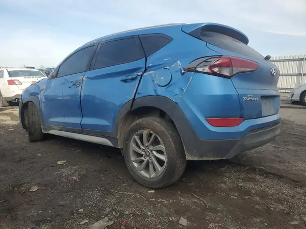 KM8J33A48JU705858 2018 HYUNDAI TUCSON - Image 2