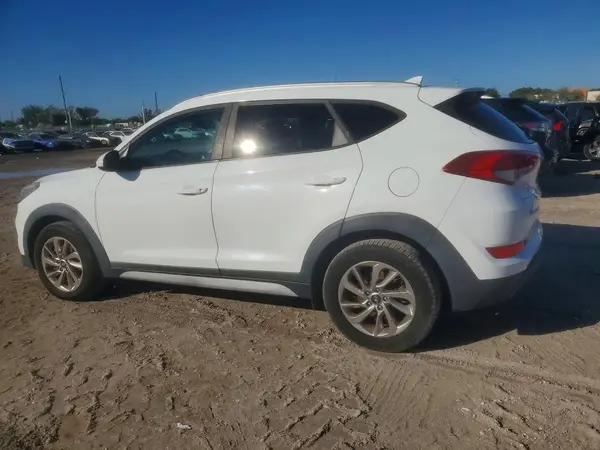 KM8J33A48JU710381 2018 HYUNDAI TUCSON - Image 2