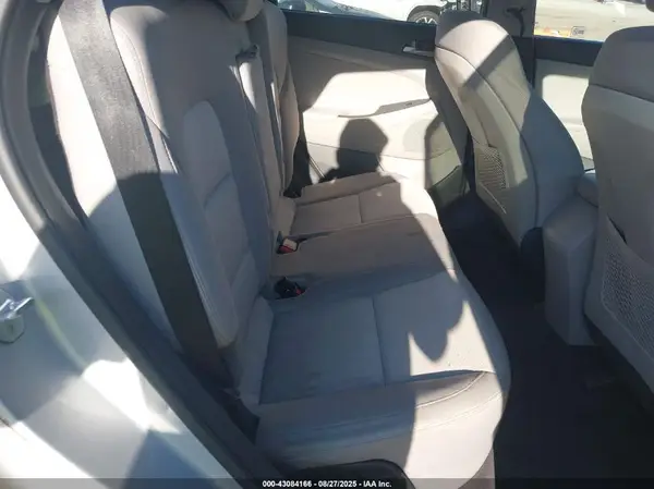 KM8J33A48JU710879 2018 HYUNDAI TUCSON - Image 8