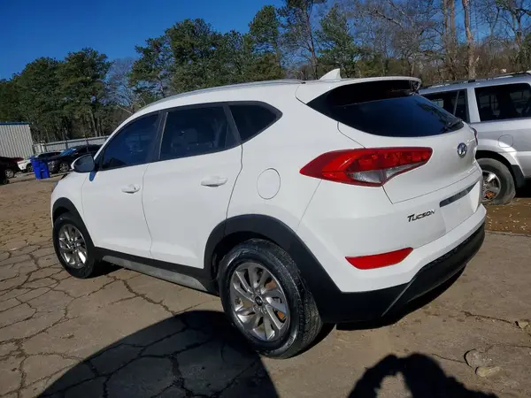 KM8J33A48JU713586 2018 HYUNDAI TUCSON - Image 2