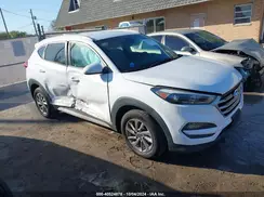 KM8J33A48JU714849 2018 HYUNDAI TUCSON
