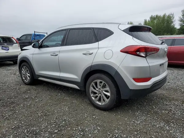 KM8J33A48JU716195 2018 HYUNDAI TUCSON - Image 2