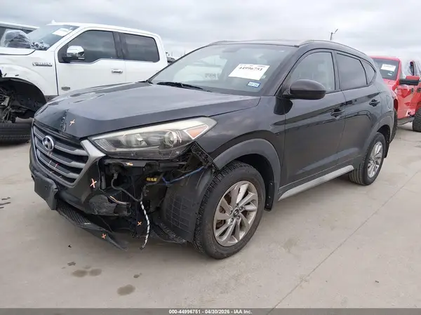 KM8J33A48JU719937 2018 HYUNDAI TUCSON - Image 2