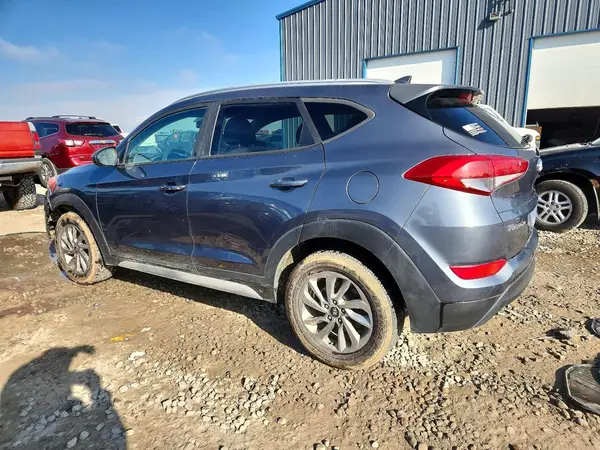 KM8J33A48JU726922 2018 HYUNDAI TUCSON - Image 2