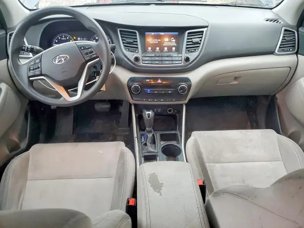 KM8J33A48JU735460 2018 HYUNDAI TUCSON - Image 8