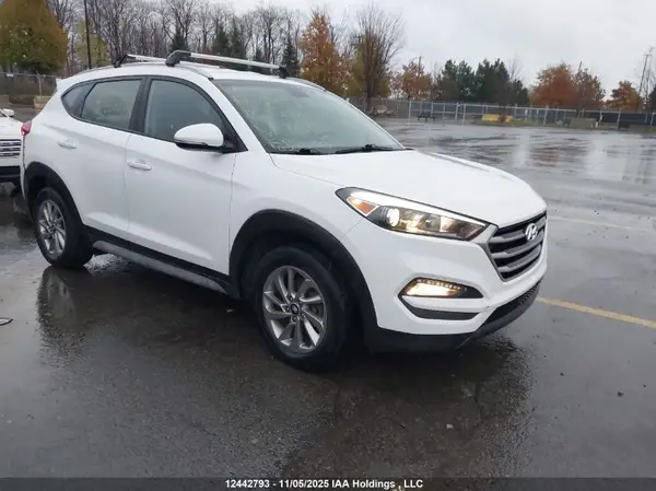 KM8J33A48JU737693 2018 HYUNDAI TUCSON - Image 1