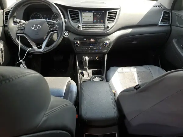 KM8J33A48JU760472 2018 HYUNDAI TUCSON - Image 8