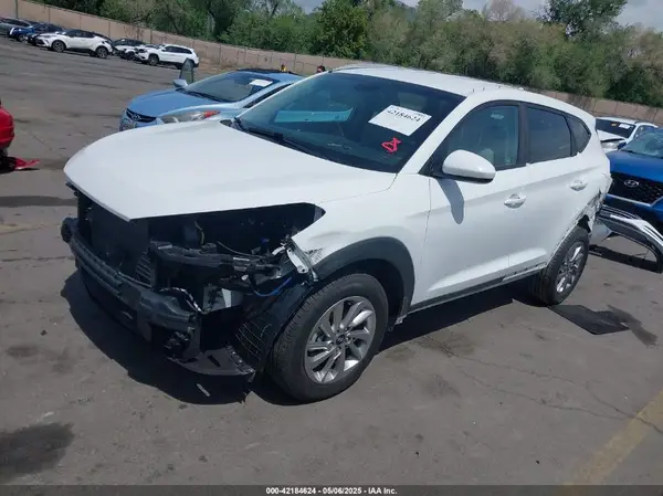 KM8J33A48JU766322 2018 HYUNDAI TUCSON - Image 2