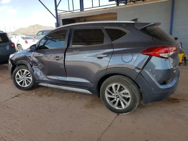 KM8J33A48JU772136 2018 HYUNDAI TUCSON - Image 2
