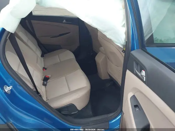 KM8J33A48JU775568 2018 HYUNDAI TUCSON - Image 8
