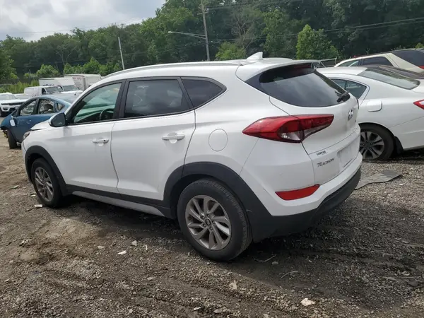 KM8J33A48JU804213 2018 HYUNDAI TUCSON - Image 2