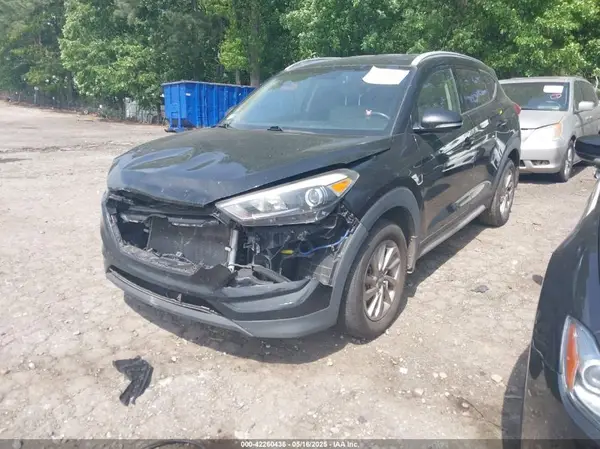 KM8J33A48JU809752 2018 HYUNDAI TUCSON - Image 2