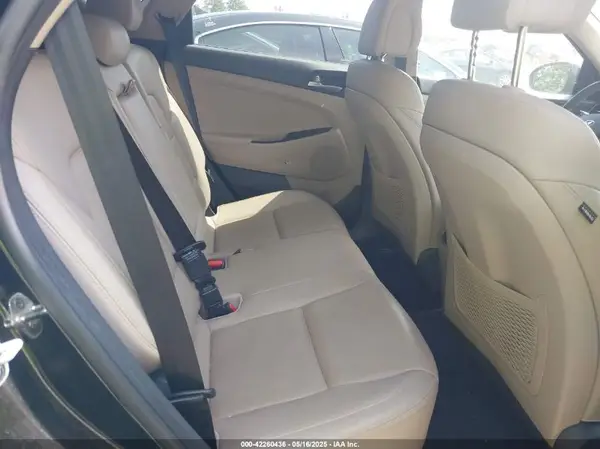KM8J33A48JU809752 2018 HYUNDAI TUCSON - Image 8