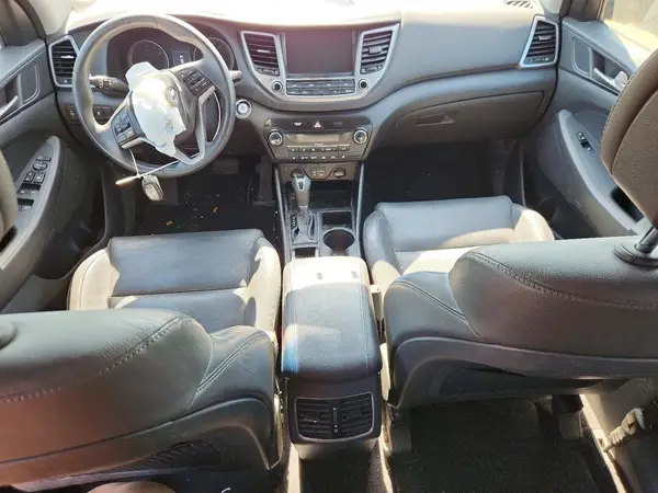 KM8J33A48JU830651 2018 HYUNDAI TUCSON - Image 8