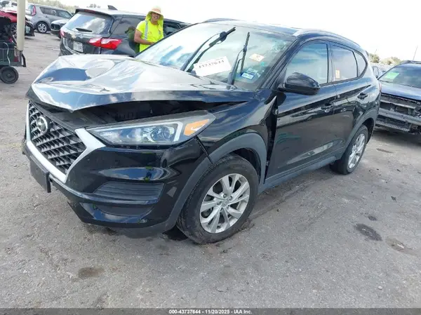 KM8J33A48KU044270 2019 HYUNDAI TUCSON - Image 2