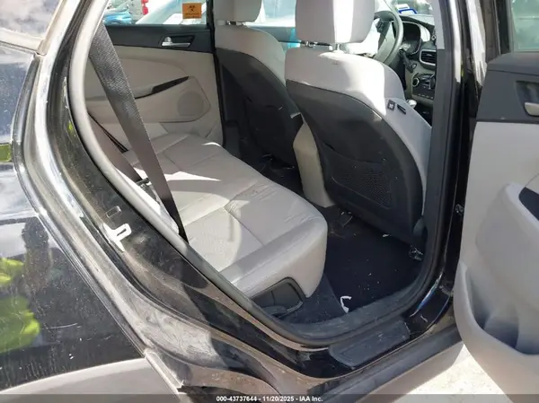 KM8J33A48KU044270 2019 HYUNDAI TUCSON - Image 8