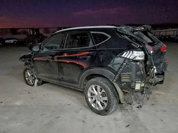 KM8J33A48KU880547 2019 HYUNDAI TUCSON - Image 2