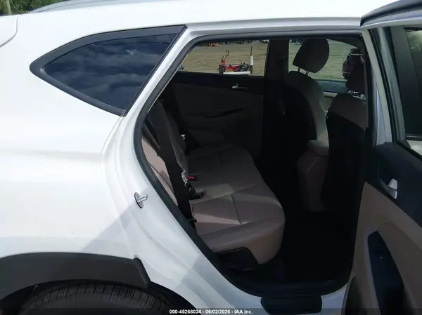 KM8J33A48KU986545 2019 HYUNDAI TUCSON - Image 8