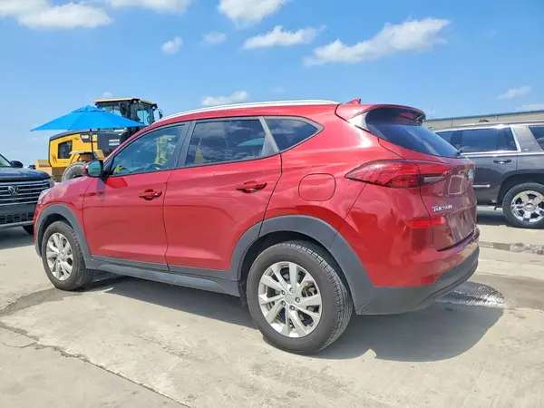 KM8J33A48MU399104 2021 HYUNDAI TUCSON - Image 2