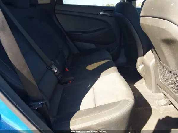 KM8J33A49GU074644 2016 HYUNDAI TUCSON - Image 8
