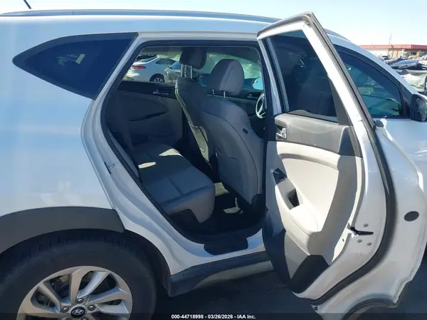 KM8J33A49GU089287 2016 HYUNDAI TUCSON - Image 8