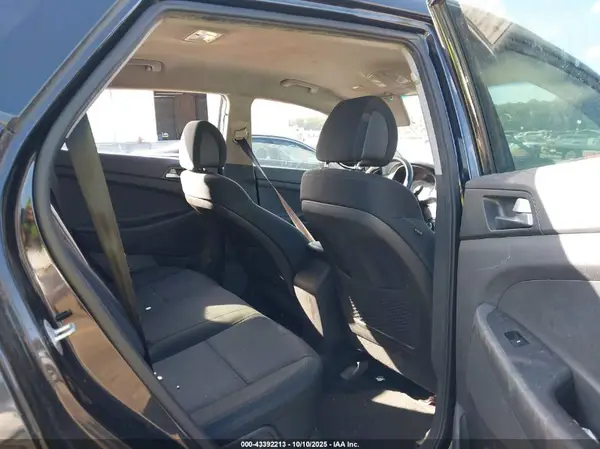 KM8J33A49GU091069 2016 HYUNDAI TUCSON - Image 8
